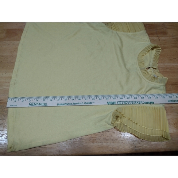 Meraki lemon yellow top with flutter sleeves - Picture 10 of 11